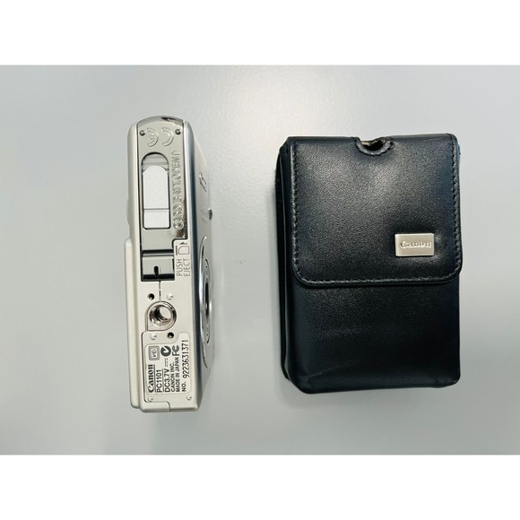 Canon PowerShot Digital ELPH SD300 / Compact Camera w/battery - PARTS OR REPAIR - Picture 7 of 8